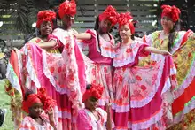 Niñas y niños de la UTS Potrero Grande rindieron homenaje a las madres