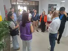 interesada en el bienestar de la población migrante agencia koreana de cooperación visitó a Cali 