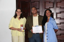 Reconocimiento a voluntarios bilingües por su aporte en el ‘Encuentro Mundial de las Culturas Populares’