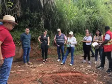 Alcaldía de Cali le cumple a la comunidad de La Buitrera con la conformación de vías terciarias