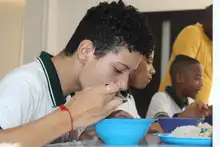 Creeser para el Futuro alimenta a más de 300 personas diariamente