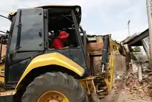 Autoridades realizan operativos de recuperación del espacio público en la comuna 15