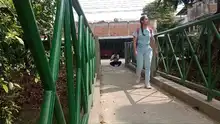 Embellecen puentes peatonales de la comuna 5 en Cali