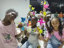 Niños y niñas de comunidades negras y afro armaron sus macetas y conocieron sobre esta tradición cultural