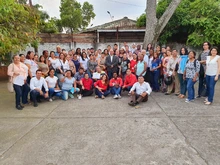 Equipo junto a ciudadanía
