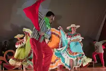 La Sala Beethoven retumbó a ritmos y pasos del folclor colombiano, paraguayo y mexicano
