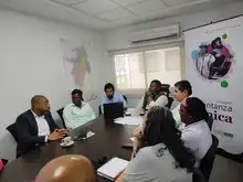 Alcaldía y USAID firman convenio para favorecer a más de 300 barberos del oriente de Cali