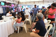 Alcaldía de Cali realizó feria de servicios institucionales en la Comuna 15