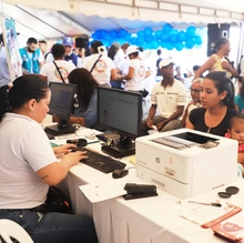 Alcaldía de Cali realizó feria de servicios institucionales en la Comuna 15