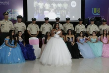 A 15 quinceañeras vulnerables les celebraron su cumpleaños, por todo lo alto