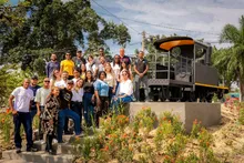 Monumento al Ferrocarril volvió a su pedestal