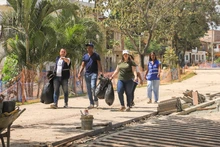 Primera jornada de limpieza, aseo y sensibilización con la comunidad en el Boulevard de Oriente