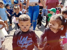 En la comuna 20, las niñas y los niños festejaron el cumpleaños de Cali