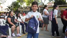 Con paquetes escolares, también se favorece la permanencia escolar