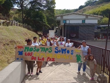 Niñas y niños de La Estrella caminaron pidiendo paz para sus territorios