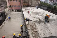 Con la fundición de 450 m2 de losas toma forma la nueva terraza del edificio Coltabaco