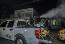 Don Gabriel, el superhéroe que le gana la batalla al Aedes Aegypti  