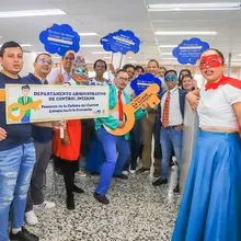 Con arte, alegría y premios inició la campaña El Valor de Ser Buen Servidor Público