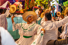 IPC danza en ‘Petronio’ con su ‘Mano e’ Currulao’