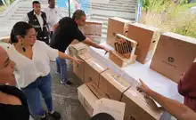 Alcaldía entrega vehículo y equipos tecnológicos a establecimientos carcelarios
