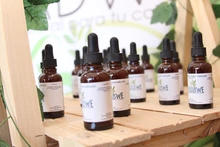 Jóvenes emprendedoras usan el viche como producto capilar: Zimbabwe al natural