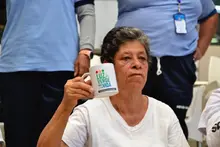 Acción conjunta por el cuidado de la vida de adultos mayores en las vías