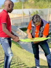 40 niños pintan el cielo con sus cometas, gracias al programa Cultores