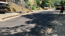 Rehabilitan vía de acceso al sector Bataclán, cerca al cerro de las Tres Cruces
