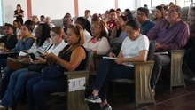 6.400 docentes ya cuentan con póliza de seguros de vida 