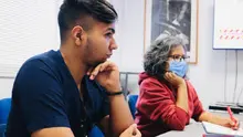 Santiago Muñoz, beneficiario de Todas y Todos a Estudiar es apasionado por la salud y la investigación
