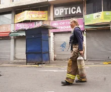 La bombera caleña que se convirtió en el tesoro del centro de Cali