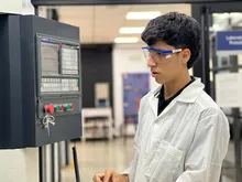 Becario de Todas y Todos a Estudiar encuentra su pasión en la ingeniería mecánica