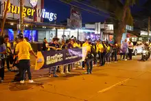 Conductores mal parqueados fueron ‘pillados’ por los colectivos de cultura ciudadana de la Alcaldía de Cali