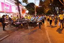 Conductores mal parqueados fueron ‘pillados’ por los colectivos de cultura ciudadana de la Alcaldía de Cali