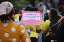 Conductores mal parqueados fueron ‘pillados’ por los colectivos de cultura ciudadana de la Alcaldía de Cali