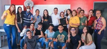 Jóvenes caleños avanzan hacia su meta de ser bilingües con el programa Todas y Todos a Estudiar Inglés