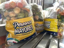 Más de ocho mil personas mayores reciben asistencia alimentaria