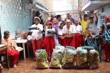 Más de ocho mil personas mayores reciben asistencia alimentaria