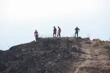 Cali se levanta para sanar las heridas del fuego en el cerro Altos de Menga