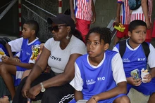 Tocando el cielo con los pies: niños de la comuna 15 visitan el estadio Pascual Guerrero