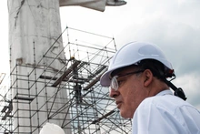 Monseñor Luis Fernando Rodríguez se conmociona por la renovación de la casa del Cristo caleño