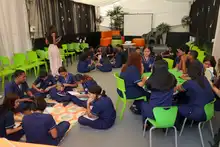 Cuentos tradicionales transformados en arte por estudiantes caleños