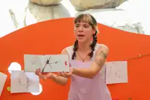Cuentos tradicionales transformados en arte por estudiantes caleños