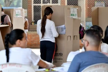 En el coliseo El Pueblo caleños se dieron cita para votar