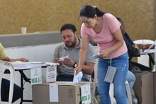 En el coliseo El Pueblo caleños se dieron cita para votar