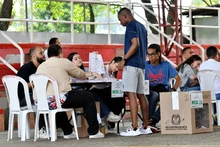 En el coliseo El Pueblo caleños se dieron cita para votar