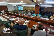 Agentes de tránsito en alistamiento de primer grado para celebración del Halloween