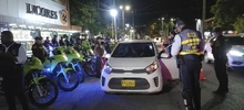 Agentes de tránsito en alistamiento de primer grado para celebración del Halloween