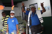 Personas Mayores en situación de calle recibieron paquetes alimentarios