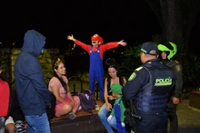 Acompañamiento de las autoridades durante jornada del Halloween en zonas tradicionales de celebración